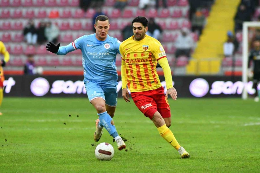 Trendyol Süper Lig: Kayserispor: 0 - Antalyaspor: 1 (ilk Yarı)