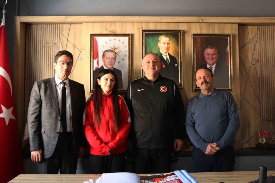 Niğdeli Sporcu İşitme Engelliler Taekwondo Milli Takım Seçmeleri’nde 2’inci Oldu