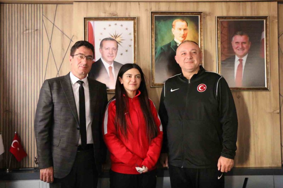 Niğdeli Sporcu İşitme Engelliler Taekwondo Milli Takım Seçmeleri’nde 2’inci Oldu