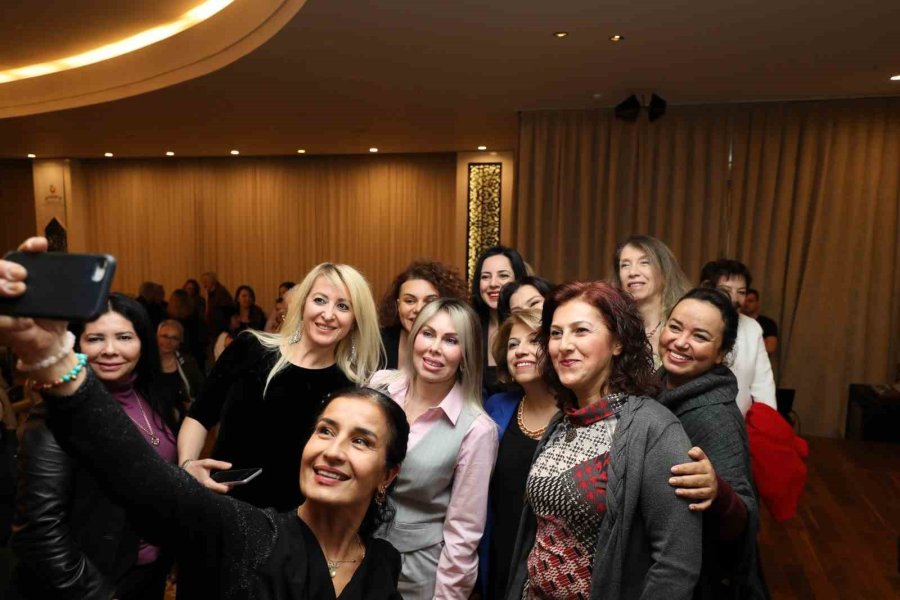 Rektör Prof. Dr. Özlenen Özkan ’yılın Kadını’ Seçildi