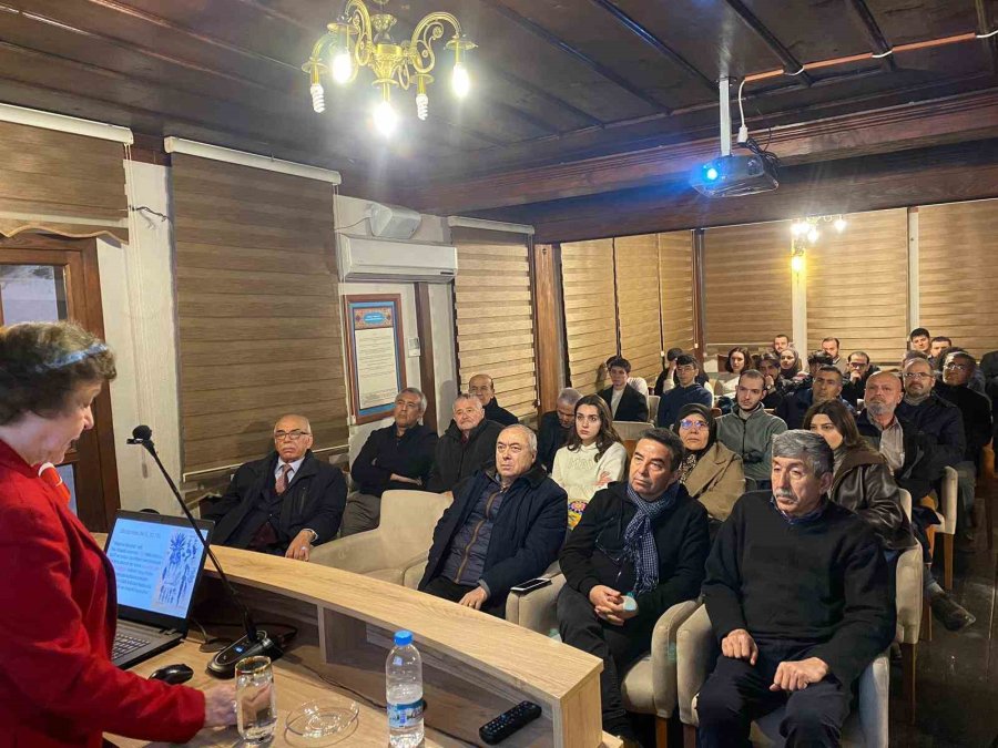 Prof. Dr. Kırımer’den “bitkiden İlaca” Konulu Sohbet Toplantısı