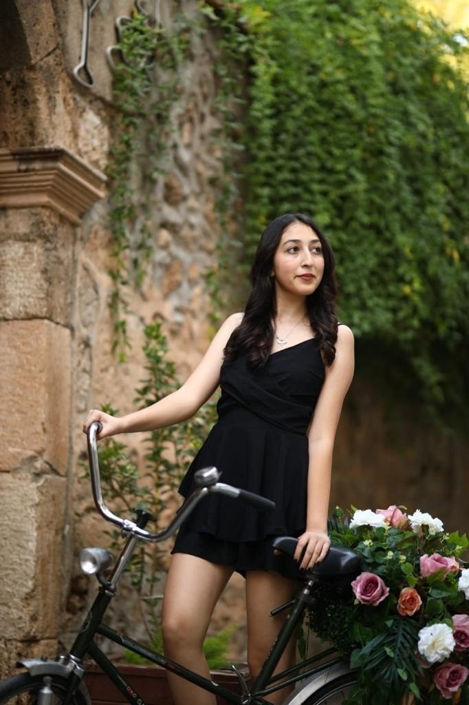 6 Gün Boyunca Bankın Üzerinde Kızından İyi Bir Haber, Kızına Çarpan Sürücüden Özür Bekledi İkisi De Olmadı