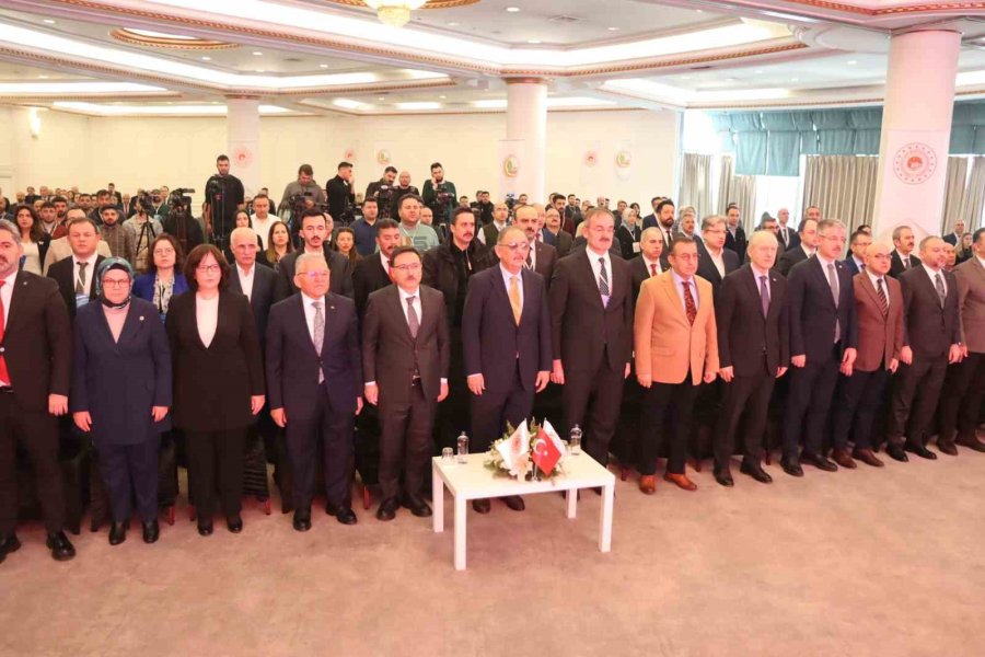 Bakan Özhaseki: "devlet Olarak Hak Sahibi 390 Bin Aileye Ev Vermek Zorundayız"