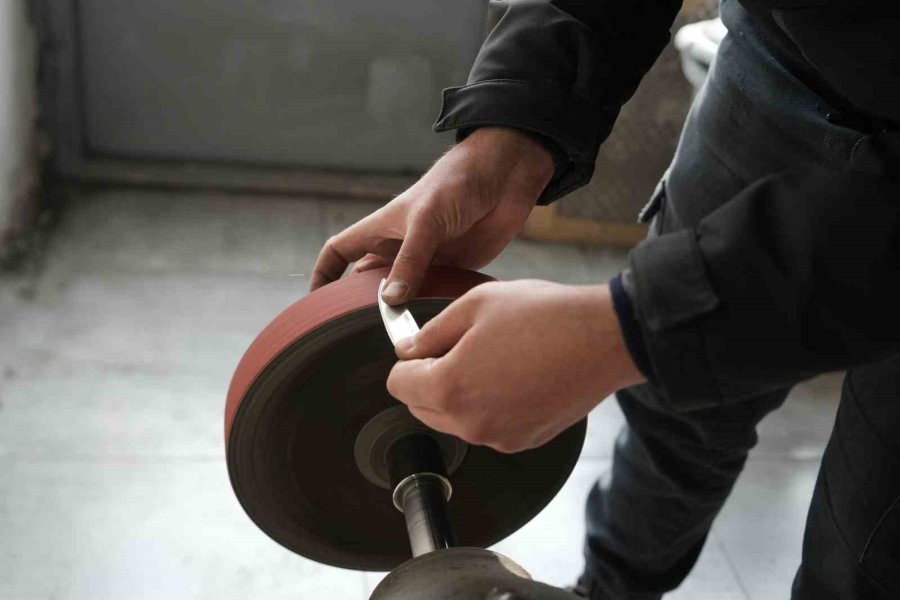 Hayal Ettiği Öğretmenliğe Atandı, Geleneği Sürdürmeyi Tercih Etti