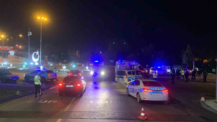 Karaman’da Polis Aracı İle Otomobil Çarpıştı: 1’i Polis 4 Yaralı