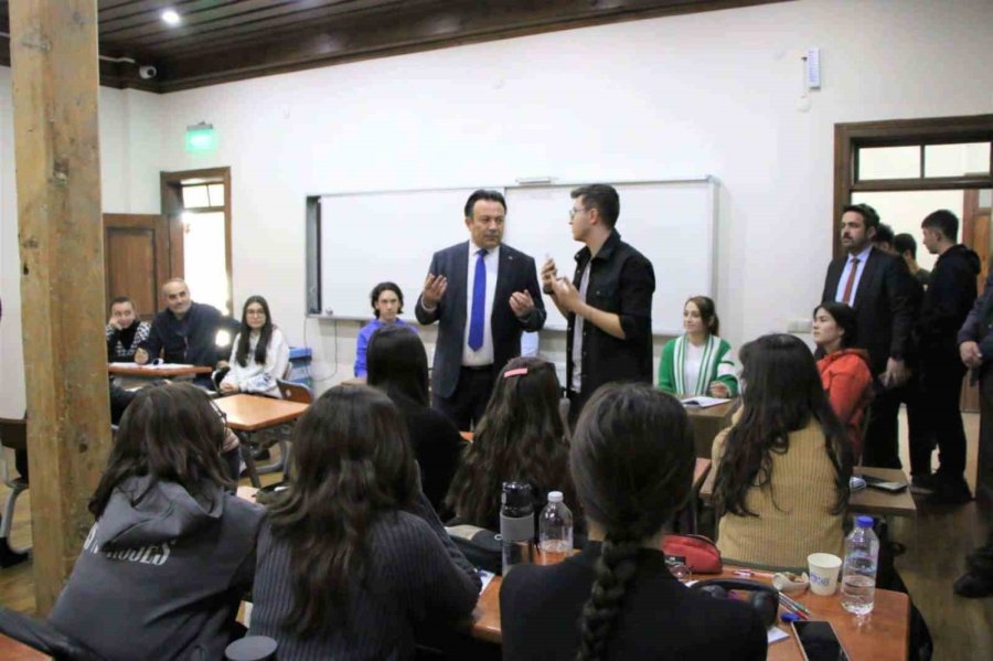 1.5 Asırlık Okulda Eğitim Kampı