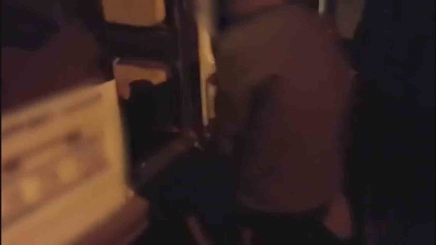 Aranan Şahıslara Eş Zamanlı Operasyon: 15 Kişi Yakalandı