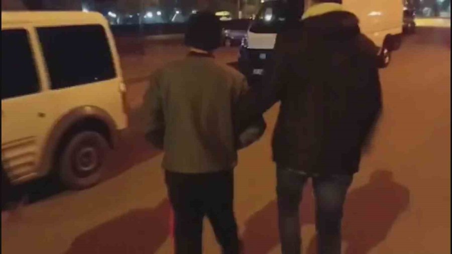 Aranan Şahıslara Eş Zamanlı Operasyon: 15 Kişi Yakalandı