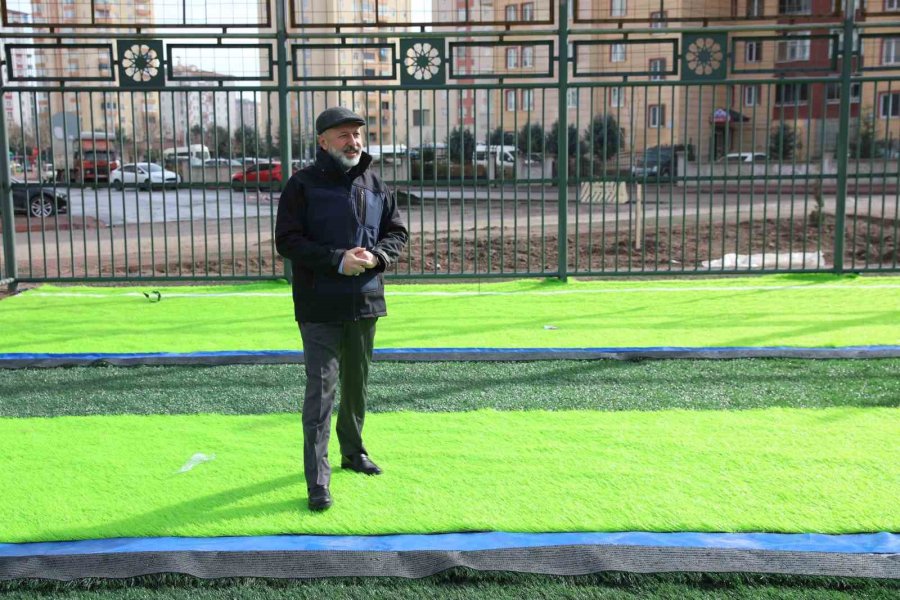 Kocasinan’da Gençler İstedi, Başkan Amca Yaptı