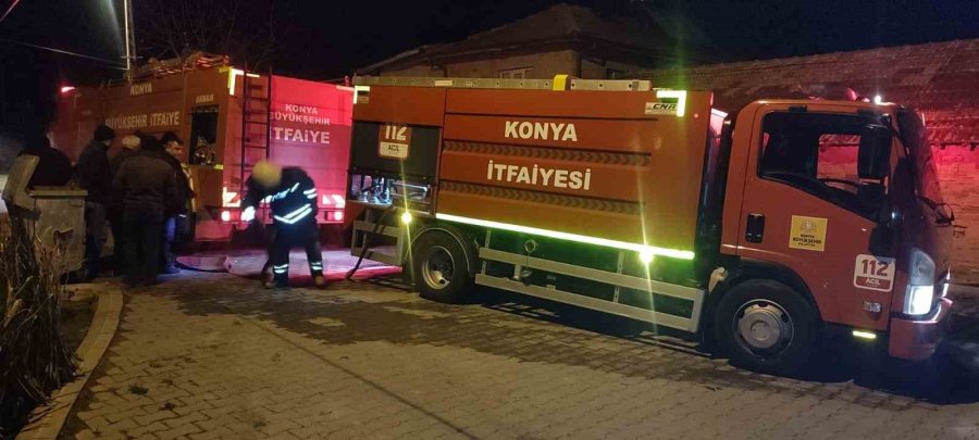 Konya’da Ev Yangını İtfaiye Tarafından Söndürüldü