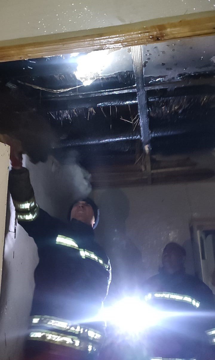 Konya’da Ev Yangını İtfaiye Tarafından Söndürüldü