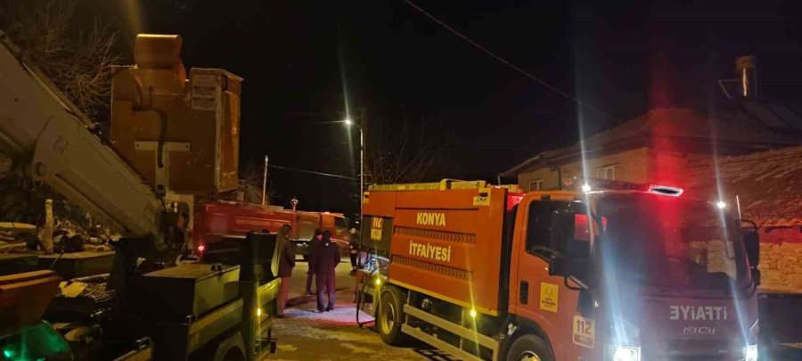 Konya’da Ev Yangını İtfaiye Tarafından Söndürüldü