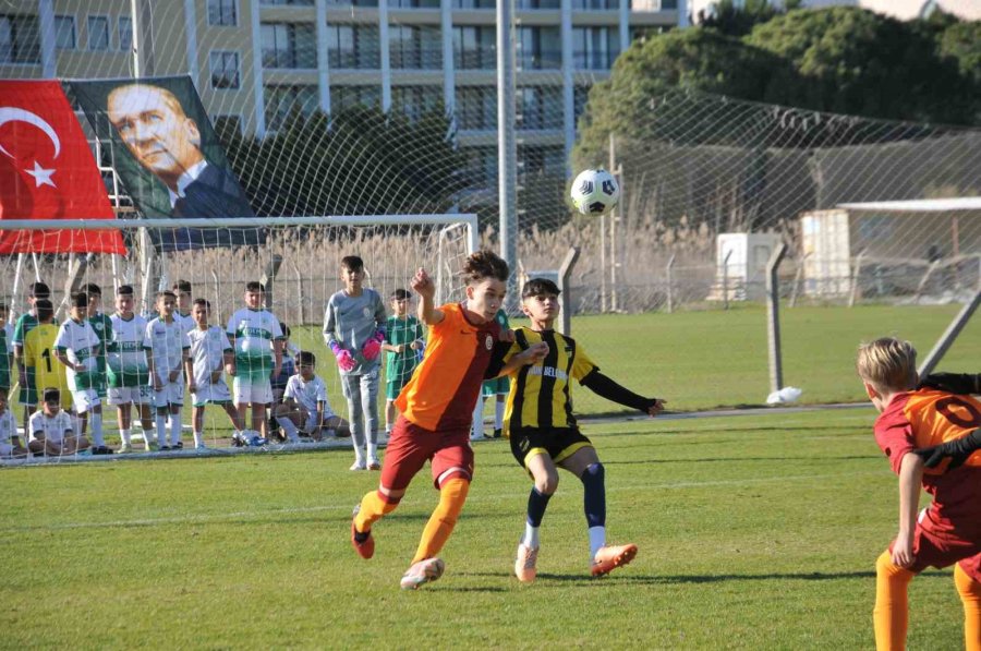 Hayallerinin Takımına Antalya’da Rakip Oldular