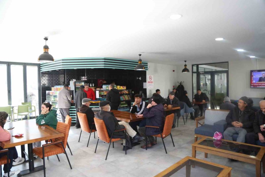 Melikgazi’de Yaşlılar ’eski Çınarlar Yaşam Merkezi’nde Çok Mutlu