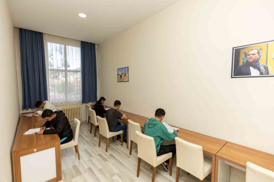 Gülnar’da Öğrencilere Ev Gibi Yurt Hizmeti