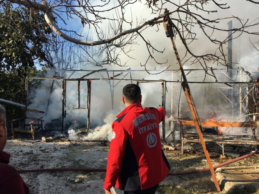 Erdemli’de Baraka Yangını