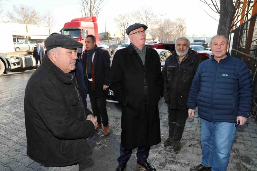Odunpazarı Belediye Başkanı Kazım Kurt Teksan’da Yanan Fabrikaya Geçmiş Olsun Ziyareti