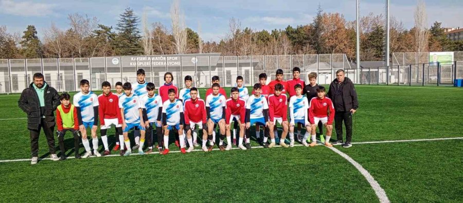 Talas 75. Yıl Mühibe Germirli Ortaokulutürkiye Şampiyonası’na Hazırlanıyor