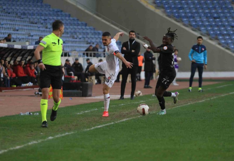Trendyol Süper Lig: Hatayspor: 1 - Fatih Karagümrük: 0 (ilk Yarı)
