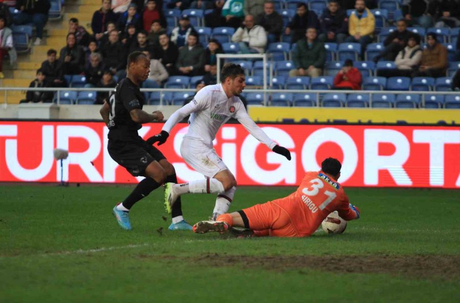 Trendyol Süper Lig: Hatayspor: 1 - Fatih Karagümrük: 0 (ilk Yarı)