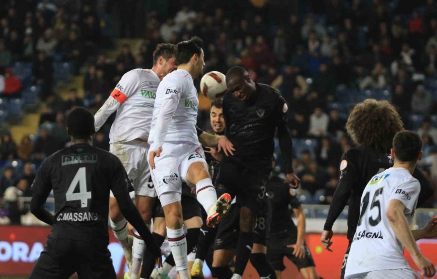 Trendyol Süper Lig: Hatayspor: 3 - Fatih Karagümrük: 1 (maç Sonucu)