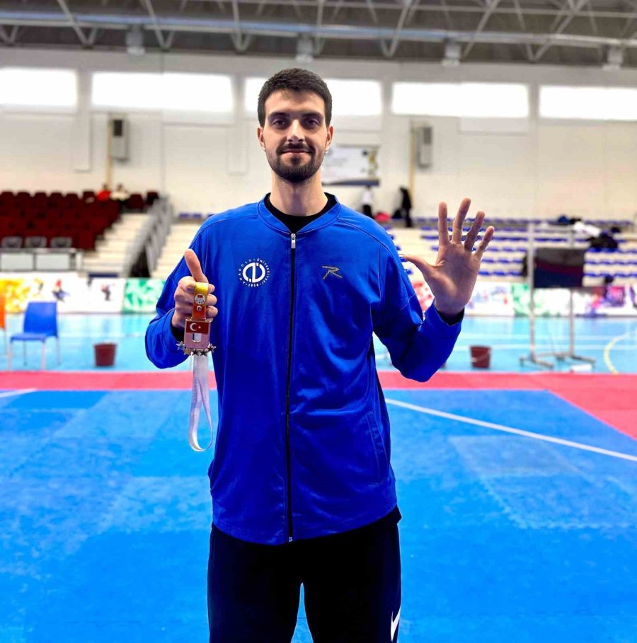 14 Madalya Ve 3 Kupa İle Şampiyon Anadolu Üniversitesi