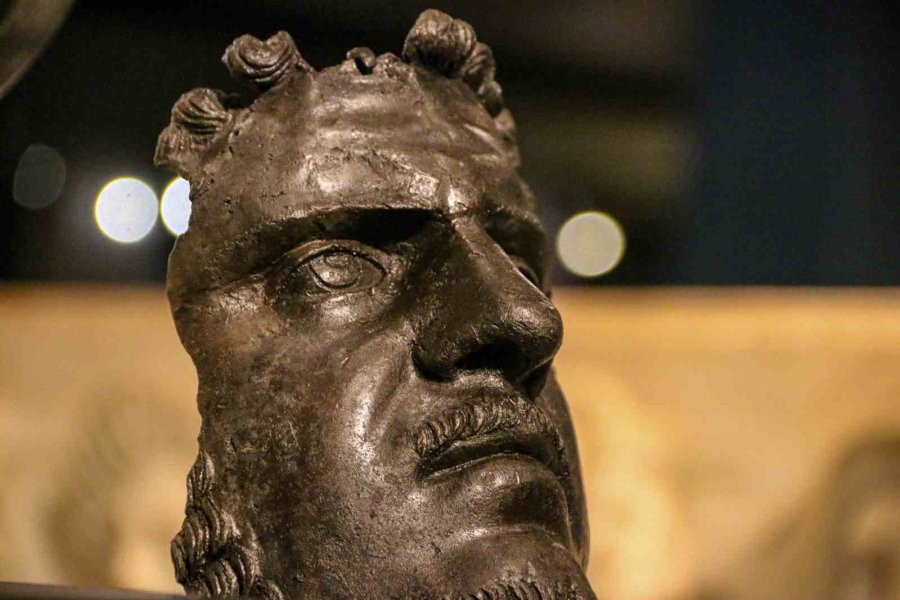 Yurt Dışına Kaçırılan 61,9 Milyon Dolar Değere Sahip Tarihi Eserler Yurduna Döndü