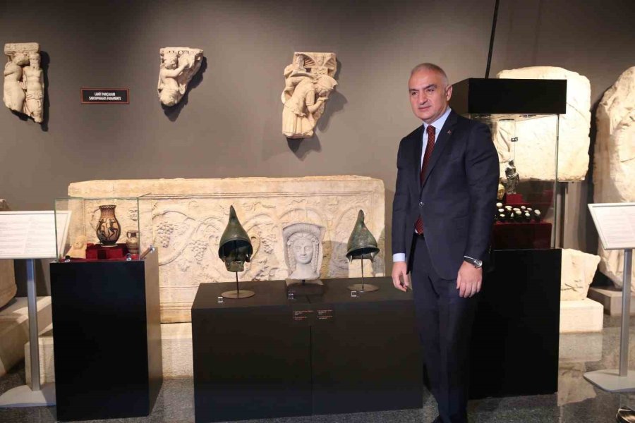 Yurt Dışına Kaçırılan 61,9 Milyon Dolar Değere Sahip Tarihi Eserler Yurduna Döndü