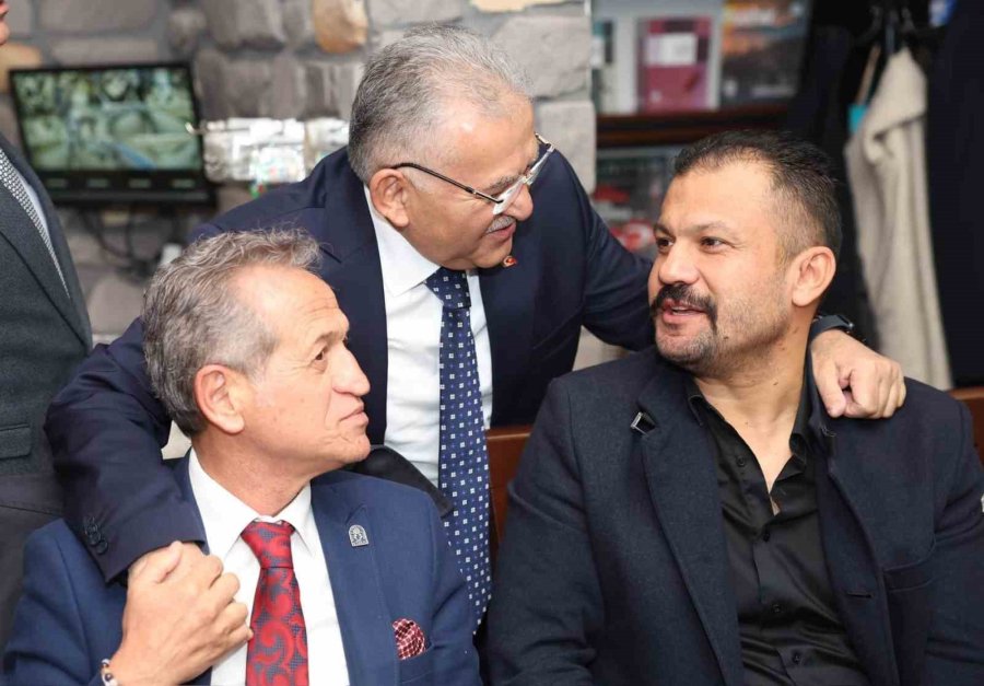 Başkan Büyükkılıç, Kayseri Gönüllü Kültür Kuruluşları Temsilcileriyle Buluştu