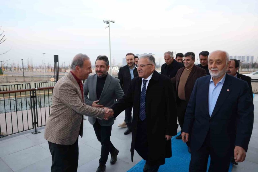 Başkan Büyükkılıç, Kayseri Gönüllü Kültür Kuruluşları Temsilcileriyle Buluştu