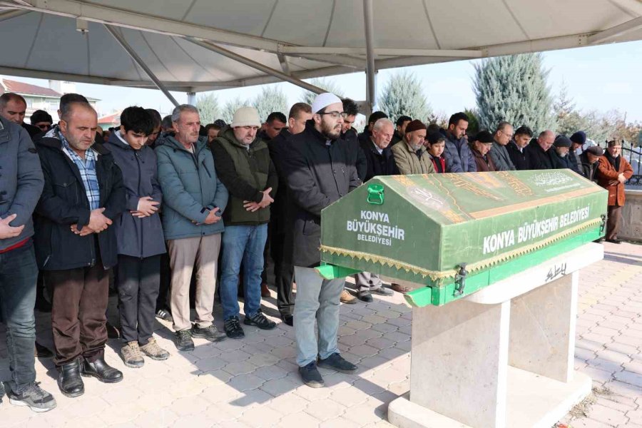 Böcek İlacı Faciasında Hayatını Kaybeden Çocuğa Acı Veda