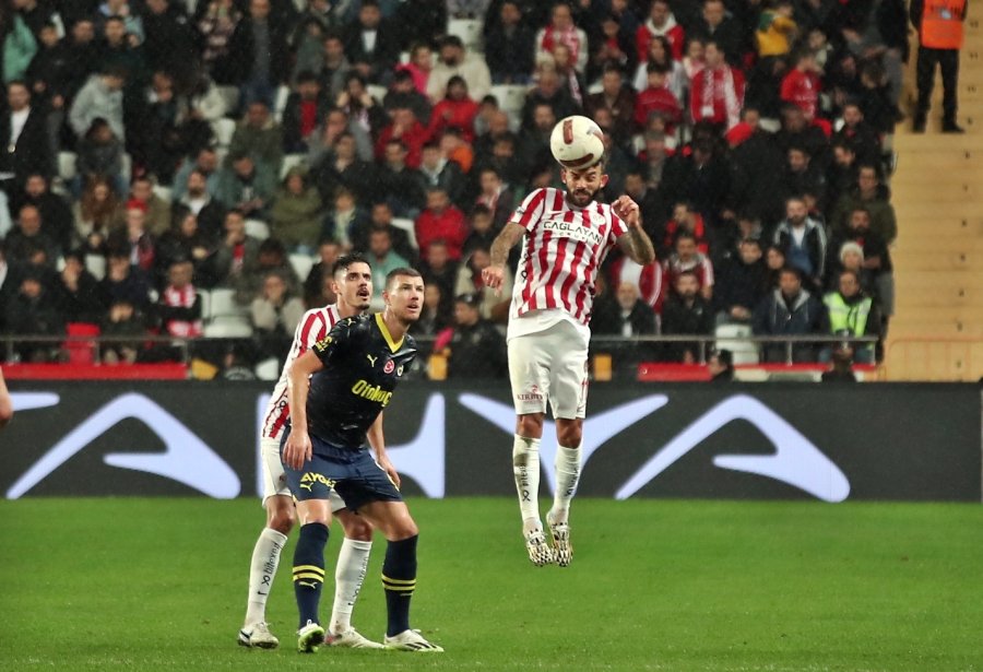 Trendyol Süper Lig: Antalyaspor: 0 - Fenerbahçe: 2 (maç Sonucu)