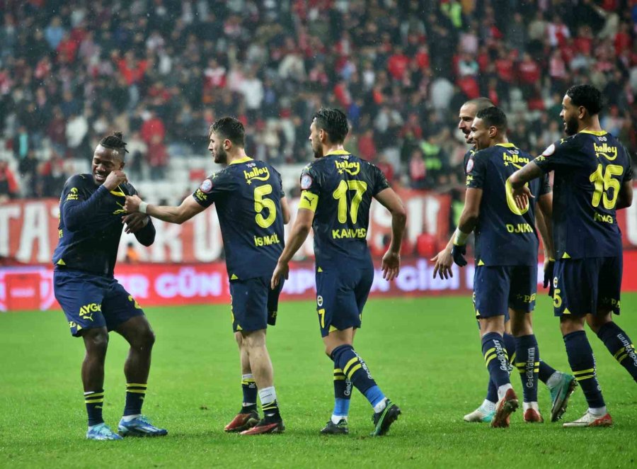 Trendyol Süper Lig: Antalyaspor: 0 - Fenerbahçe: 2 (maç Sonucu)