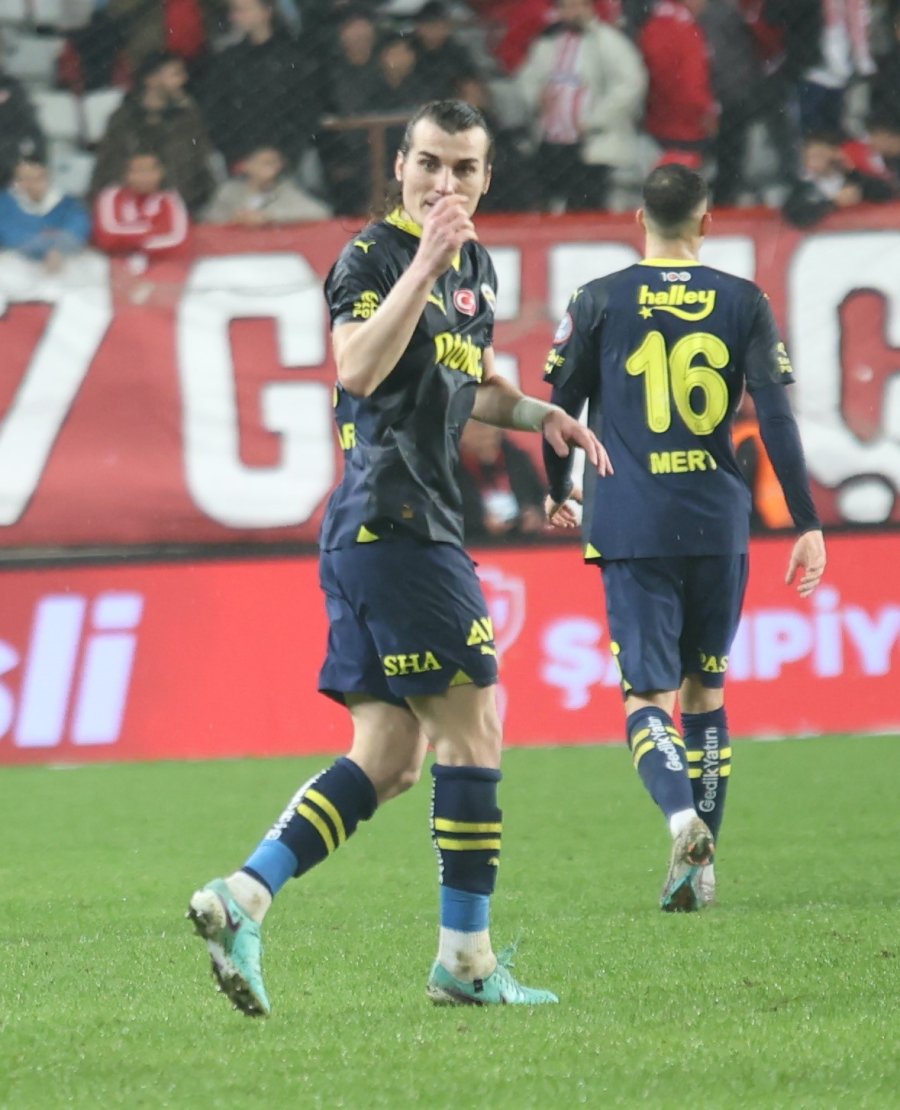 Trendyol Süper Lig: Antalyaspor: 0 - Fenerbahçe: 2 (maç Sonucu)