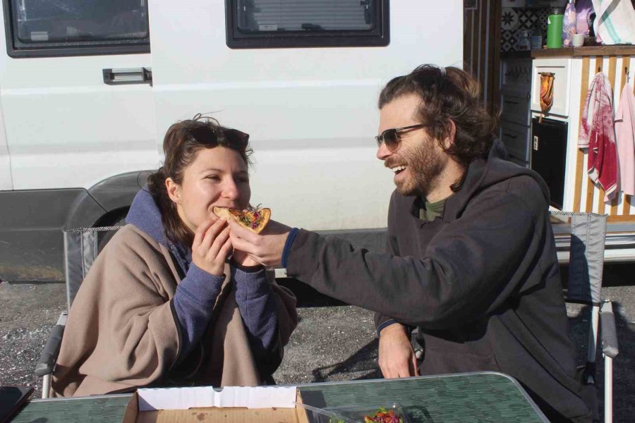 Meke Gölü Kış Mevsiminde De Yabancı Turistlerin Uğrak Yeri Oluyor