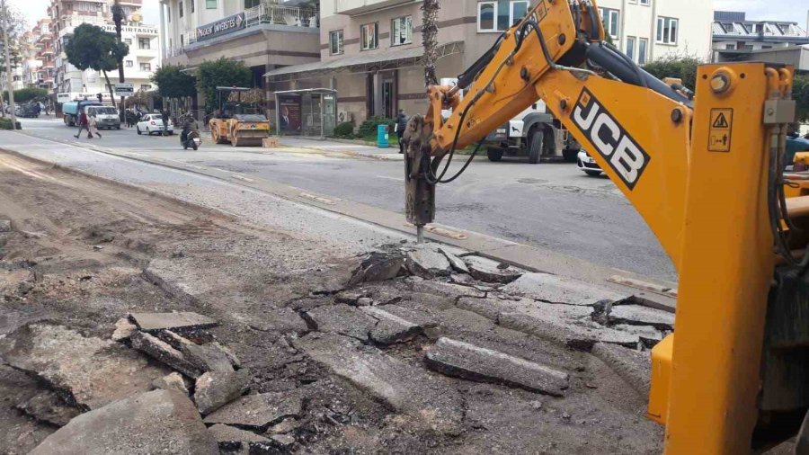 Alanya’da Başkent Kavşağı İle Yunus Emre Caddesi Arası Yenileniyor