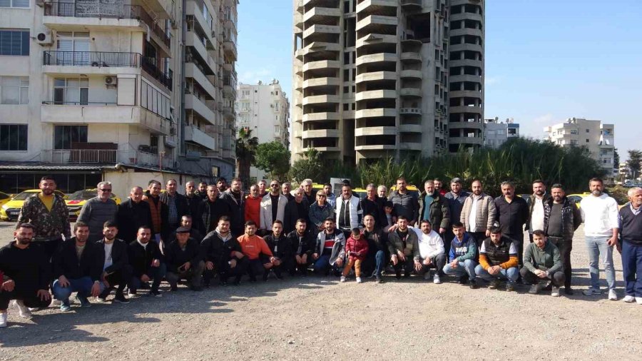 İzmir’de Cinayete Kurban Taksici, Mersin’de 450 Taksicinin Düzenlediği Konvoyla Anıldı
