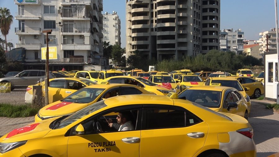 İzmir’de Cinayete Kurban Taksici, Mersin’de 450 Taksicinin Düzenlediği Konvoyla Anıldı