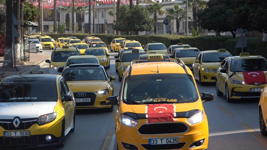İzmir’de Cinayete Kurban Taksici, Mersin’de 450 Taksicinin Düzenlediği Konvoyla Anıldı