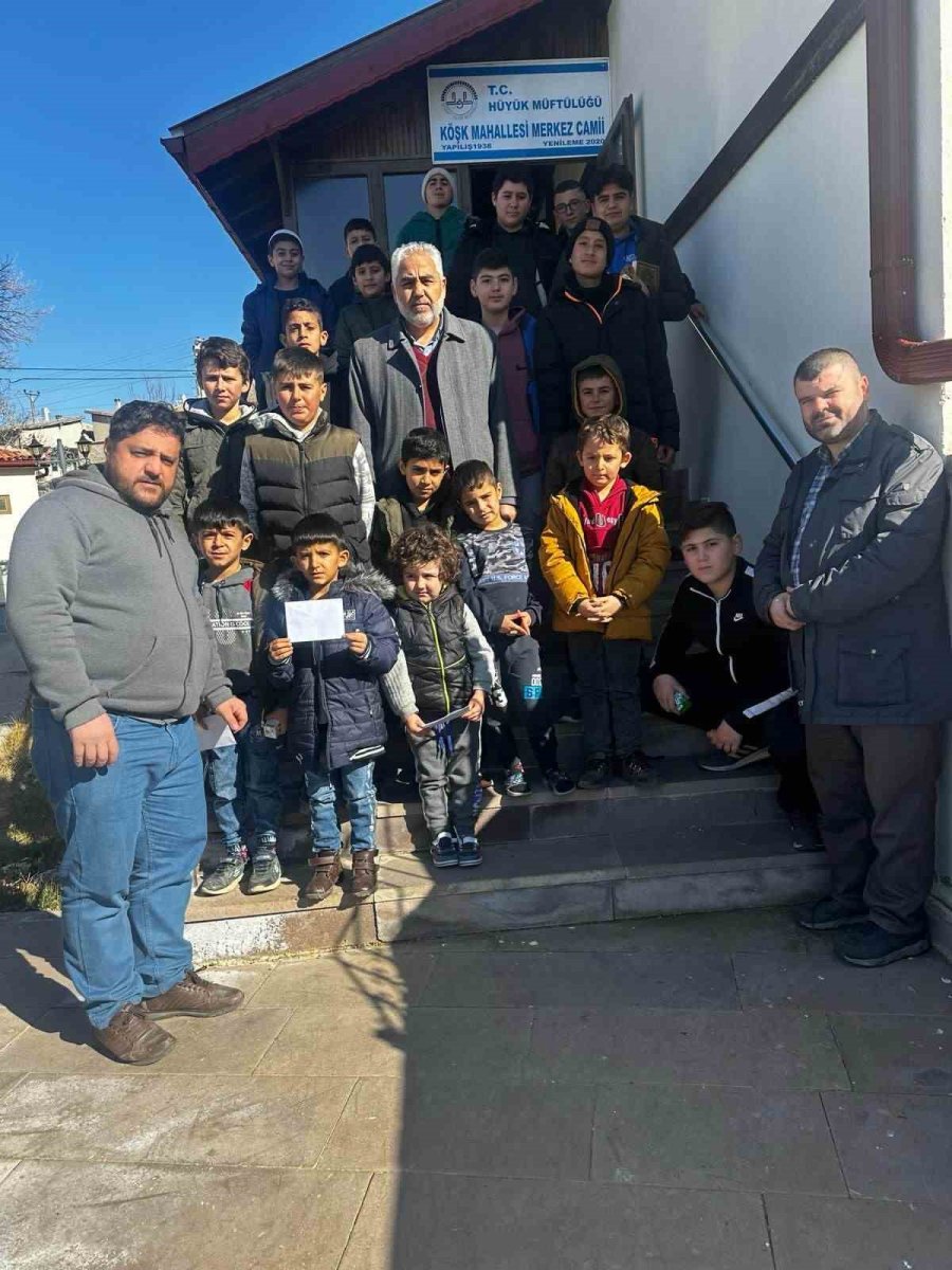 Hüyük’te Yarı Yıl Tatilinde Camiye Giden Öğrenciler Ödüllendirildi