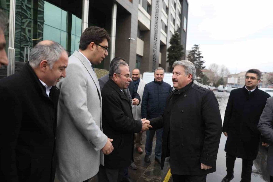 Tekrar Aday Olan Başkan Palancıoğlu’na Personelinden Tebrik