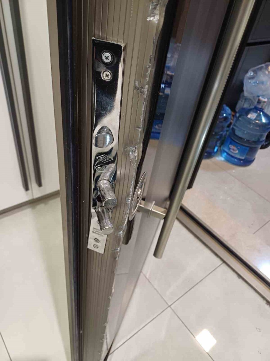 Karaman’da 1 Milyon 100 Bin Liralık Ziynet Eşyası Çalan 3 Kadın Tutuklandı