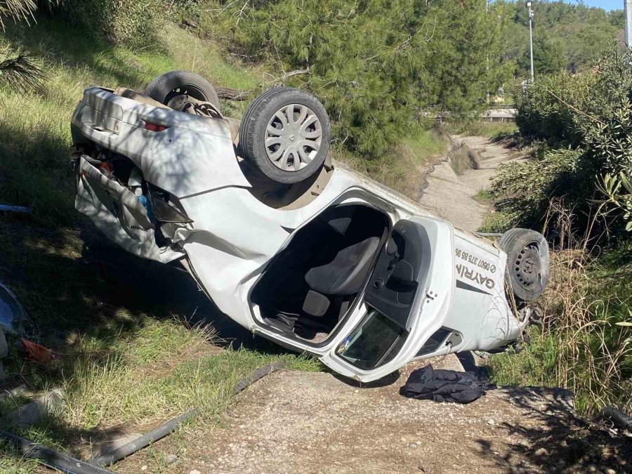 Takla Atan Otomobil Ters Döndü: 2 Yaralı