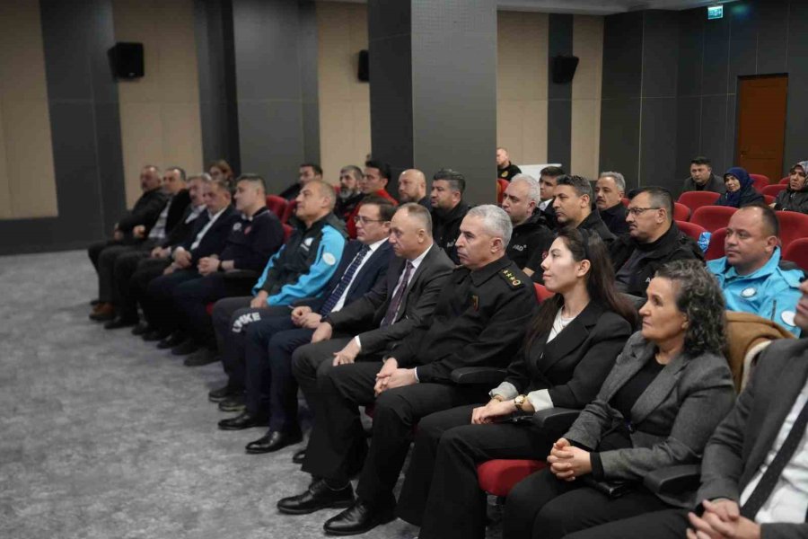 Niğde’de Depremde Hayatını Kaybedenler Anıldı