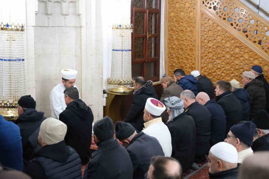 Karaman’da 6 Şubat Depreminde Hayatını Kaybedenler Anıldı