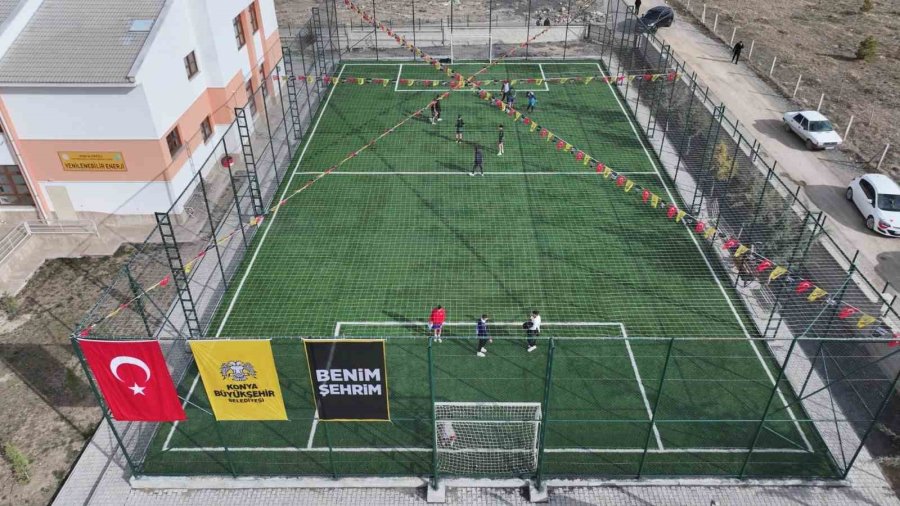 Konya Büyükşehir’in Ereğli’ye Kazandırdığı 8 Halı Sahanın Açılışı Yapıldı