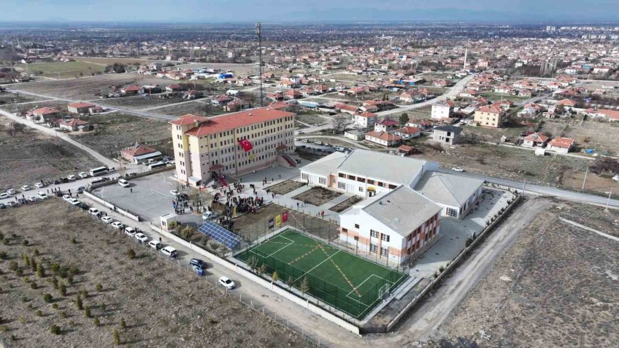 Konya Büyükşehir’in Ereğli’ye Kazandırdığı 8 Halı Sahanın Açılışı Yapıldı