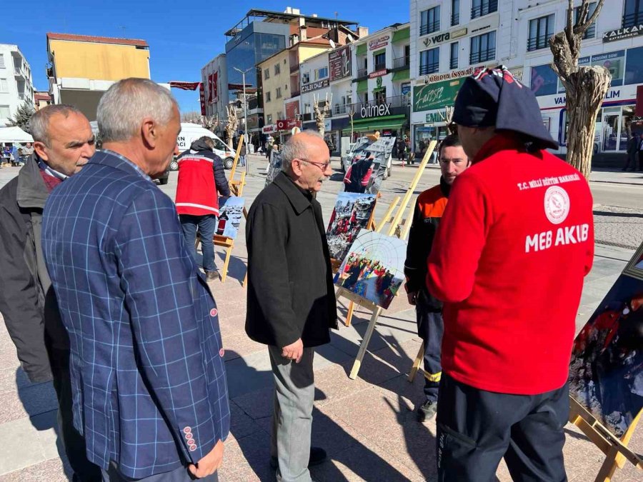 Afad’ın "deprem Fotoğraf Sergisi" Duygulandırdı