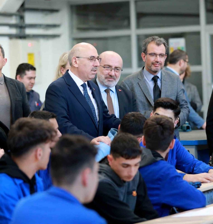 Yök Yürütme Kurulu Üyesi Prof. Dr. Mahmut Ak, Kayü Osb Myo’da İncelemelerde Bulundu