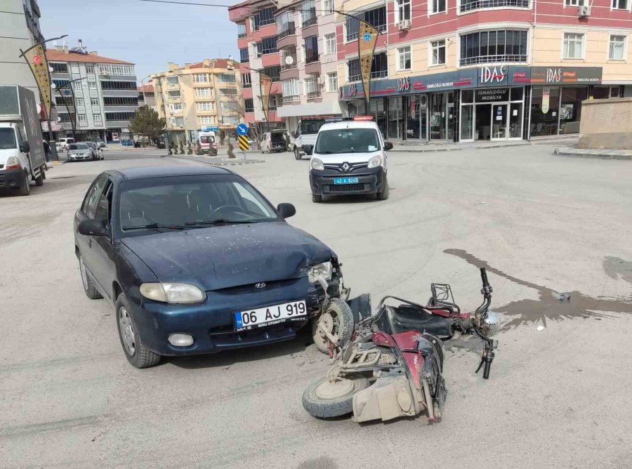 Konya’da Otomobil İle Elektrikli Bisiklet Çarpıştı: 1 Yaralı